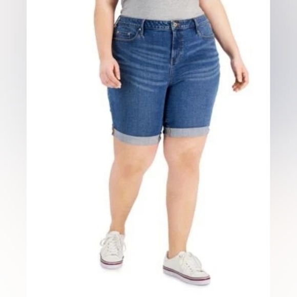 Tommy Hilfiger Pants - Tommy Hilfiger Women's Blue Cuffed Denim Shorts Plus Size 16W Super Cute - NEW